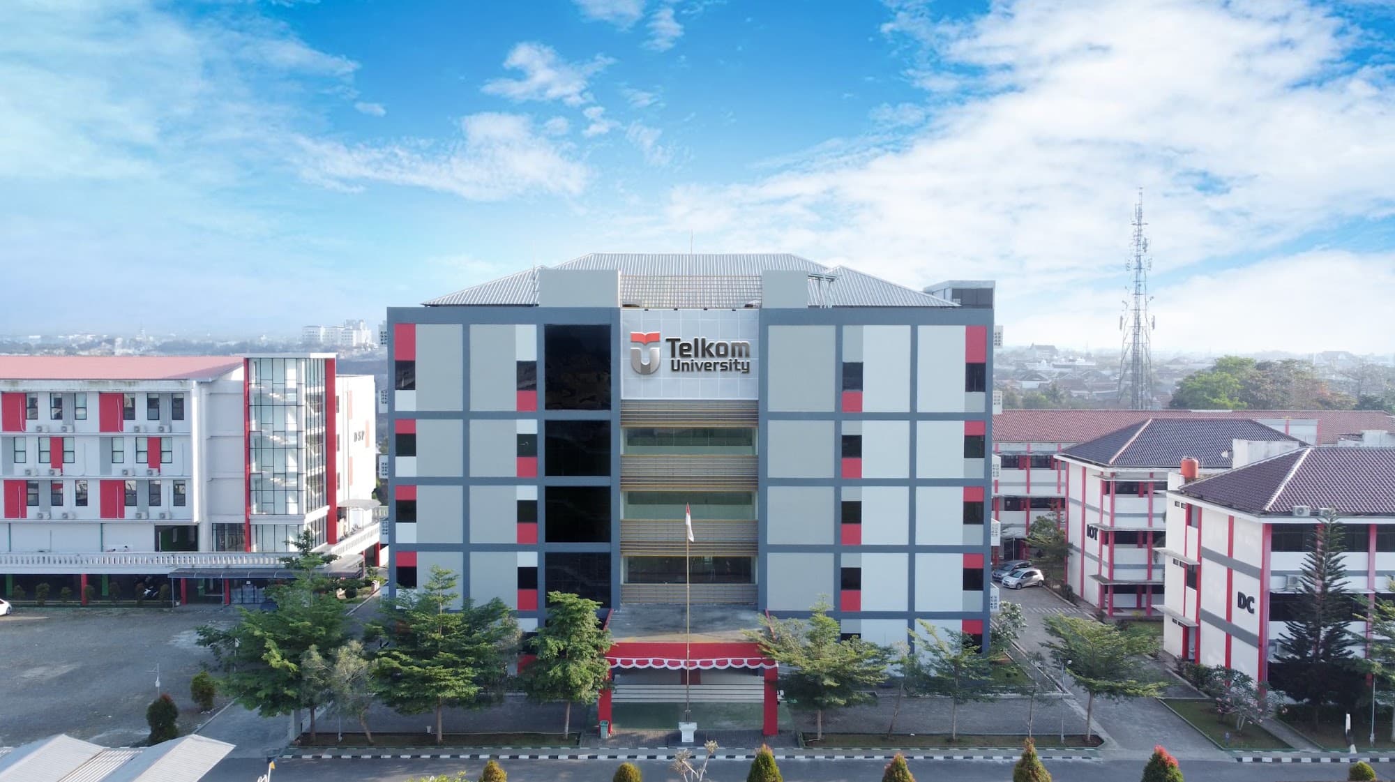 Gedung Utama Telkom University Purwokerto