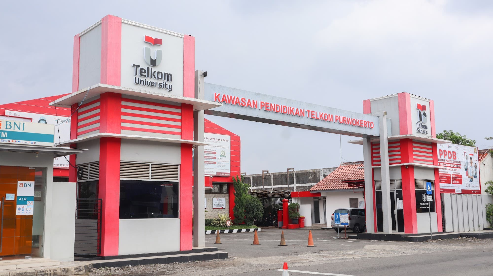 Pos Masuk Kawasan Pendidikan Telkom